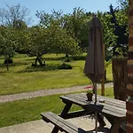 Domaine Des Cerisiers - Piste Cyclable Reliant Honfleur - Parking Prive - Grand Jardin *