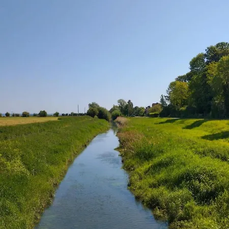Дом отдыха Domaine Des Cerisiers - Piste Cyclable Reliant Honfleur - Parking Prive - Grand Jardin Berville-sur-Mer