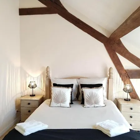 Дом отдыха Domaine Des Cerisiers - Piste Cyclable Reliant Honfleur - Parking Prive - Grand Jardin *