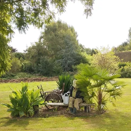 Дом отдыха Domaine Des Cerisiers - Piste Cyclable Reliant Honfleur - Parking Prive - Grand Jardin *